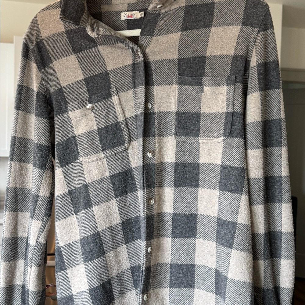 Faherty Legends Sweater shirt.Gray and Cream Plaid Button-Up